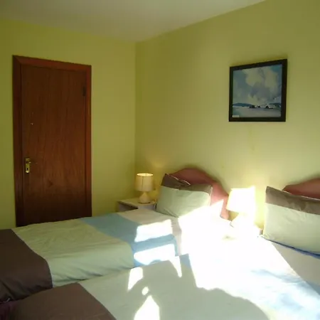 Cloverfox Connemara Hostel *