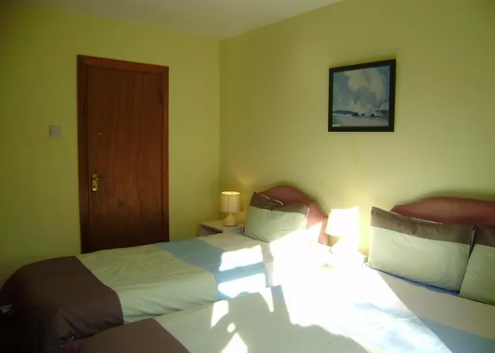 Cloverfox Connemara Hostel *